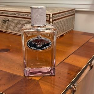 Prada Oeillet eau de Parfum